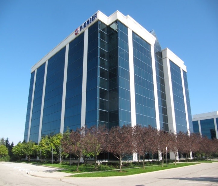 Commercial office space in suburban market