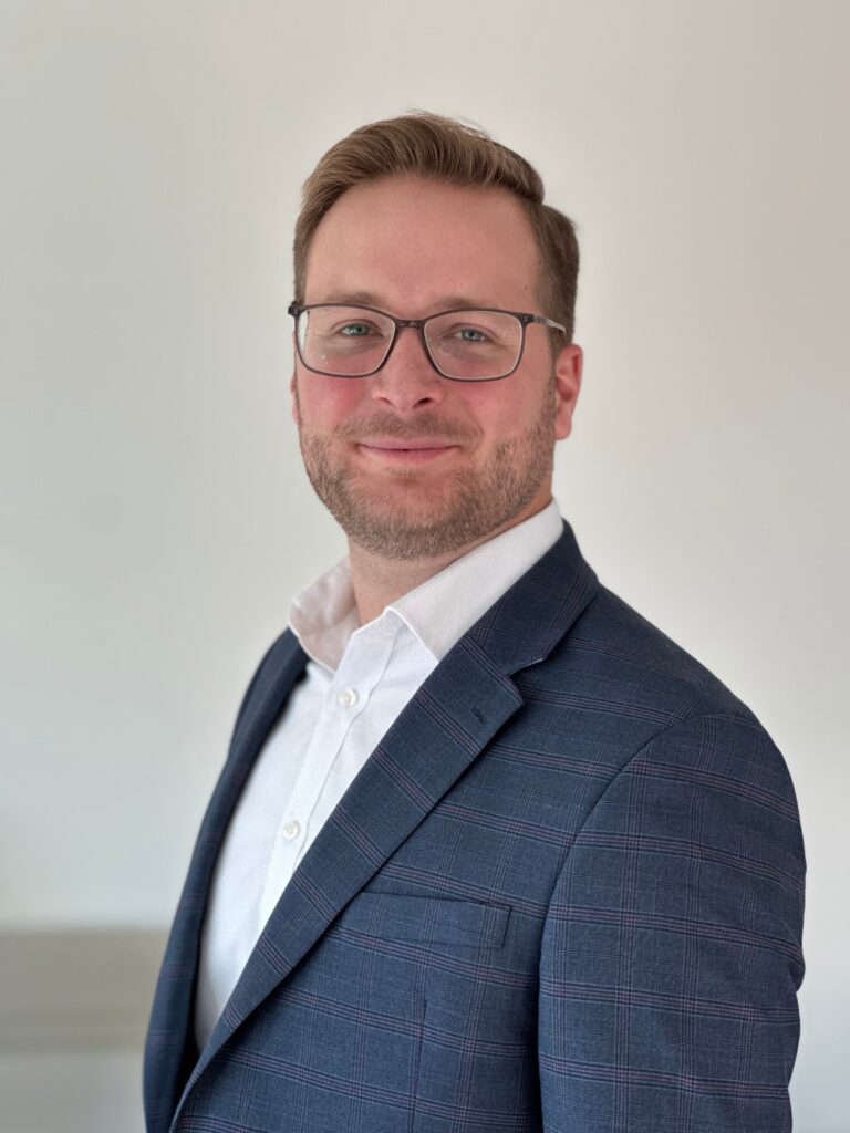 Corporate real estate agent providing office occupier services